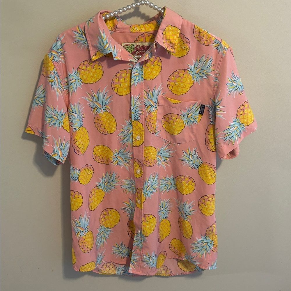Simply Southern Life of the Party Men’s Hawaiian Shirt. Size Small